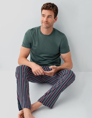Erkek %100 Pamuk Kısa Kollu Pijama Takımı – Cepli Çizgili Alt, Kısakol Üst, Rahat Kalıp