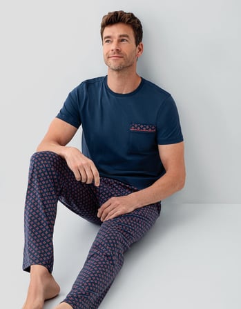 Erkek %100 Pamuk Pijama Takımı – Kısa Kollu Cepli T-Shirt & Desenli Uzun Pijama Altı