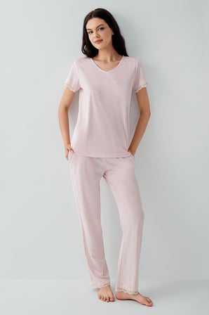 Pierre Cardin Kadın V Yakalı, Cepli, Kol Ve Paça Dantel Detaylı Kutulu Pijama Takımı – %50 Pamuk %50 Modal  Kısa Kollu, Tam Kalıp