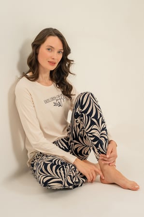 Kadın Açık Bej Modal Kumaş Uzunkol Pijama Takım, %50 Pamuk %50 Modal