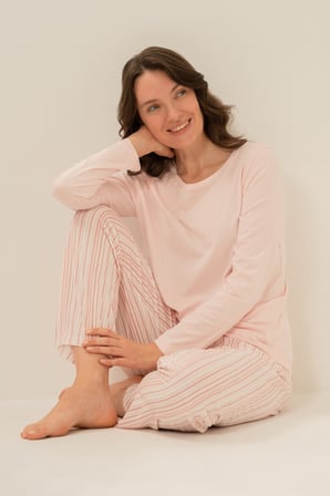 Kadın Toz Pembe Pijama Takım, Yuvarlak Yaka, Cep Detaylı  %50 Pamuk %50 Modal Kumaş,