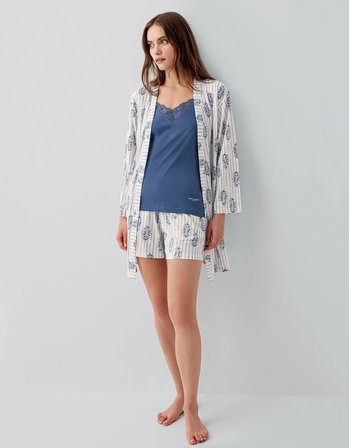 Pierre Cardin Kadın 3’lü Kutulu Pijama Takımı %50 Pamuk %50 Modal – Askılı Atlet, Cepli Şort ve Sabahlık, Tam Kalıp