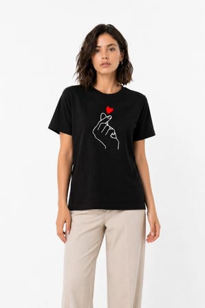 Kadın Kore Parmak Kalp Aşk Temalı Minimal Baskılı Tişört Yazlık Kısa Kol T-Shirt - Siyah