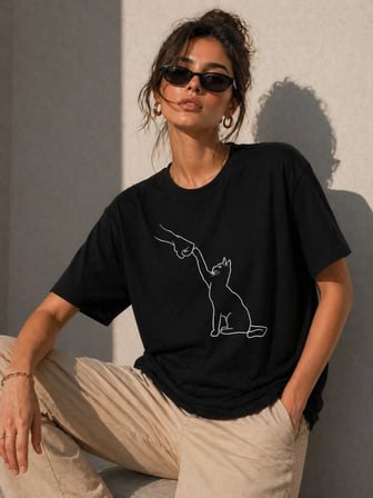 Kadın Minimal Kedi Çizim Baskılı Tişört Kısa Kol Yazlık T-Shirt - Siyah