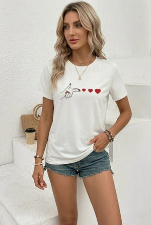 Kadın Minimal Kalp İşaret Baskılı Tişört Kısa Kol Yazlık T-Shirt - Beyaz