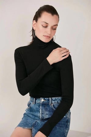 Kadın Kaşkorse Boğazlı Full Likralı Fitilli Body Kazak - Siyah