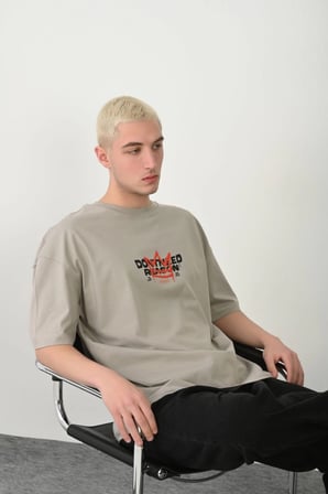 Erkek Baskılı T-Shirt Kısa Kol Bisiklet Yaka Rahat Kalıp Tişört  - Boyalı Gri