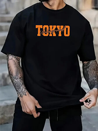 Erkek Turuncu Spor Araba Grafik Tişört - "TOKYO" Baskılı Günlük Oversize Kısa Kollu Tişört, Yetişkinler için Yazlık Giyim, Turuncu Araba Tasarımı- Siyah