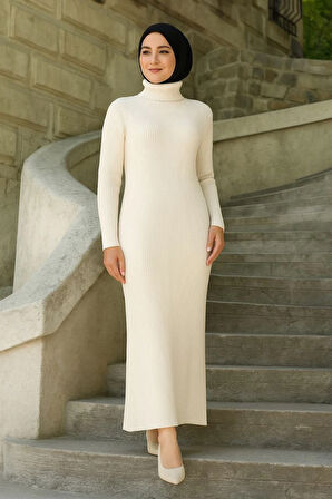 Kadın Tesettür Triko Elbise  - Beyaz