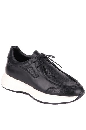 Shoetyle - Siyah Hakiki Deri Bağcıklı Erkek Günlük Ayakkabı 115-K525