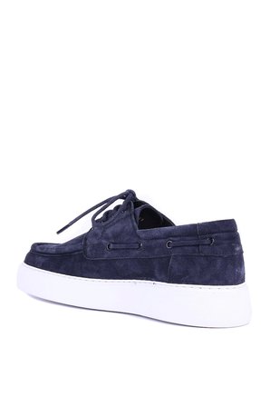 Shoetyle - Hakiki Süet Deri Lacivert Renk Günlük Erkek Ayakkabı - 115-K512-1065 