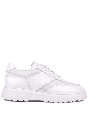 Shoetyle - Hakiki Deri Beyaz Renk Günlük Erkek Sneaker - 115-K643 