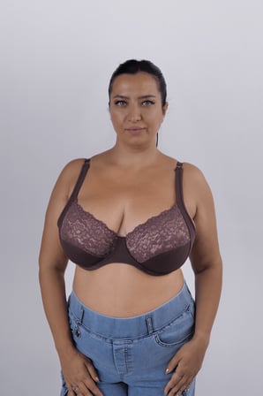 Büyük Beden Kadın Dantelli D Cup Balenli Dolgusuz Pedsiz Ayarlanabilir Askılı Sütyen Malika