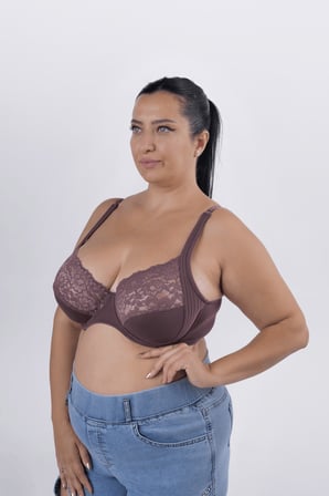 Büyük Beden Kadın Dantelli D Cup Balenli Dolgusuz Pedsiz Ayarlanabilir Askılı Sütyen Malika