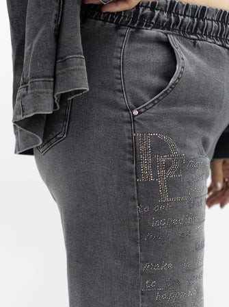 Büyük Beden Yüksek Bel Taş Yazı İşlemeli Beli Lastikli Bağcıklı Denim Kadın Pantolon