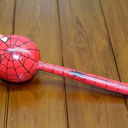 Ahşap Kedili Spiderman Marakas Tekli Polos:24