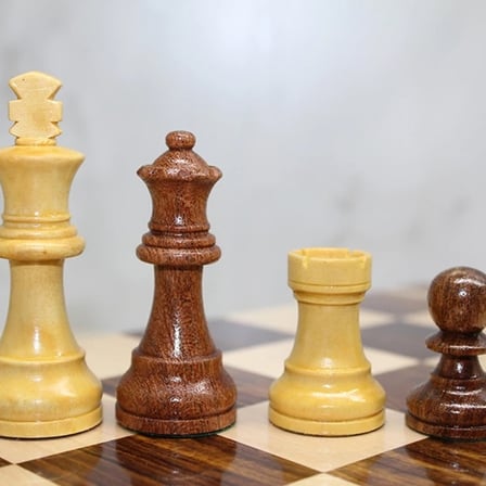 Özel Vernikli Mıknatıs Taşlı Ahşap Katlanabilir Kutulu Satranç Oyunu 30 Cm G223