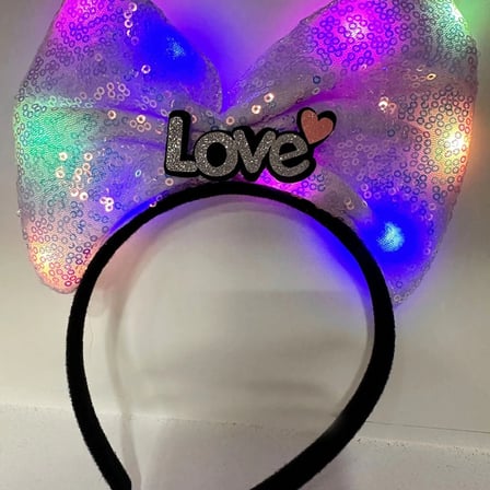 Led Işıklı Love Yazılı Mor Fiyonk Taç – Kız Çocuk Parti Tacı