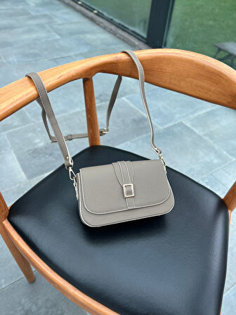 Hakiki Deri Kadın Çanta – Kişiye Özel, İsim Baskılı, Şık ve Kullanışlı | Viola 1524