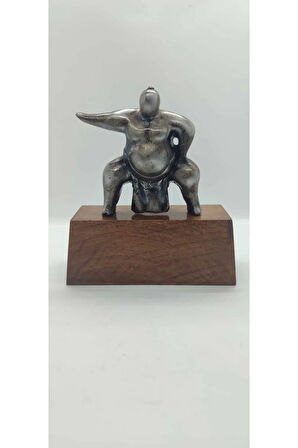 Pirinç Sumocu Heykeli