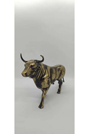 Pirinç Boğa Heykeli