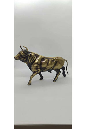 Pirinç Boğa Heykeli