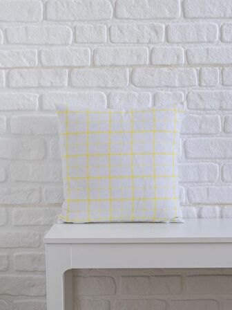 Beyaz Üzerine Sarı Geometrik Desenli 45x45 Kare Kırlent Kılıfı