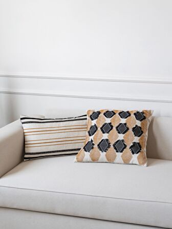 Hardal Renk Jakarlı Dokuma 45x45 cm Kare Kırlent Kılıfı