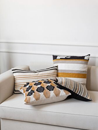 Hardal Renk Jakarlı Dokuma 45x45 cm Kare Kırlent Kılıfı