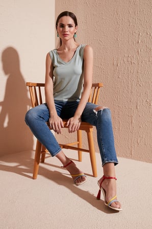 Lela Slim Fit V Yaka Kalın Askılı 2' li Paket Bluz Bayan BLUZ 5864384S2