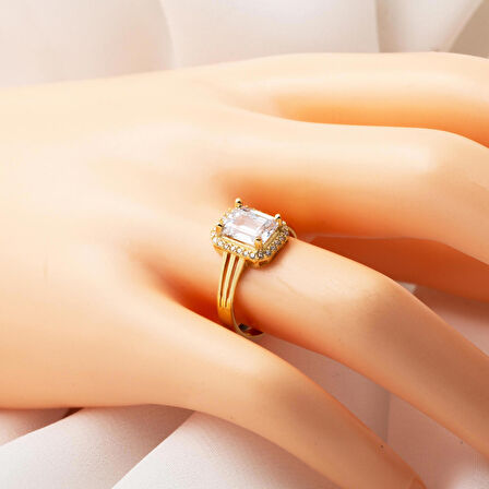 14 Ayar Altın Baget Taşlı Yüzük