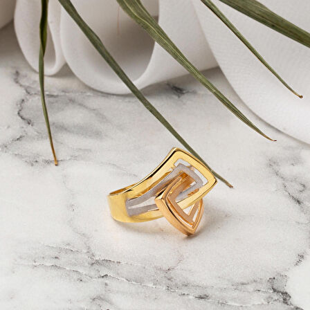 14 Ayar Altın Taşsız Piramit Yüzük