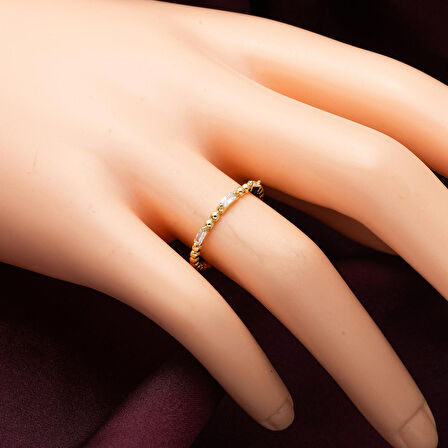 Minimalist Baget Taşlı 14 Ayar Altın Yüzük