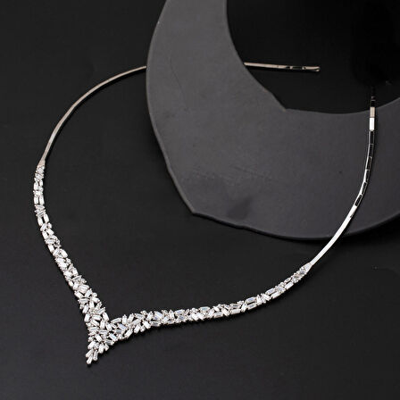 Minik Bagetler Beyaz Altın 14 Ayar Gerdanlık Kolye