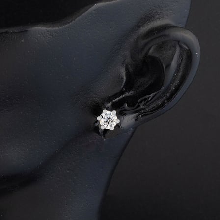0,80 ct. 6 Tırnaklı Mozanit Altın Küpe