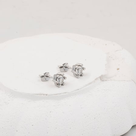 0,80 ct. 6 Tırnaklı Mozanit Altın Küpe
