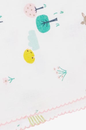 Breeze Yenidoğan Bebek Müslin Battaniye Bahar Temalı Ceylancık Desenli Beyaz
