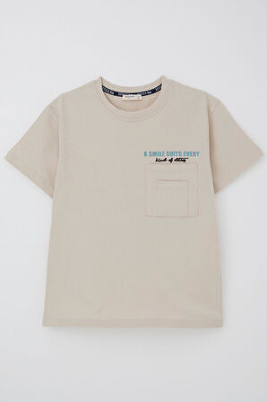 Breeze Erkek Çocuk Tişört Çift Cep Detaylı Kabartma Yazı Baskılı 6-12 Yaş, Bej