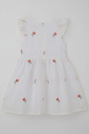 Breeze Kız Çocuk Elbise Çiçek Nakışlı Güpür Detaylı 3-7 Yaş, Ekru