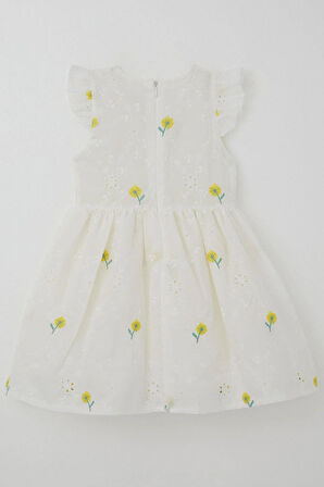Breeze Kız Çocuk Elbise Çiçek Nakışlı Güpür Detaylı 3-7 Yaş, Ekru