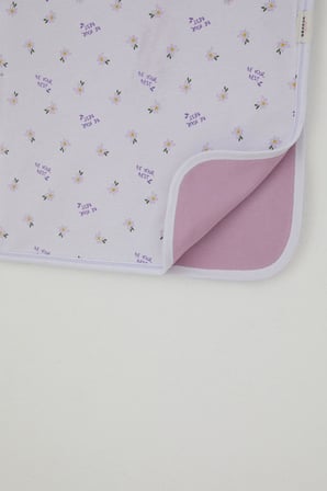Breeze Yenidoğan Bebek Battaniyesi Çiçek & Yazı Desenli Standart, Beyaz