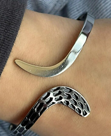 Gümüş Renk Yılan Figürlü 