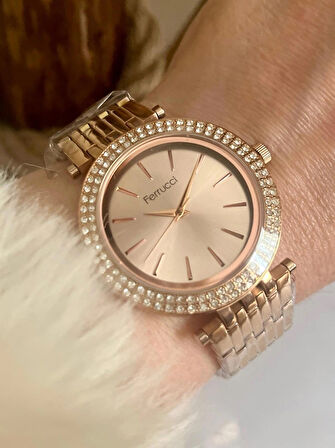 Rosegold Çelik Büyük Kasalı Kadın Kol Saati+%100 Çelik Kolye Hediyeli