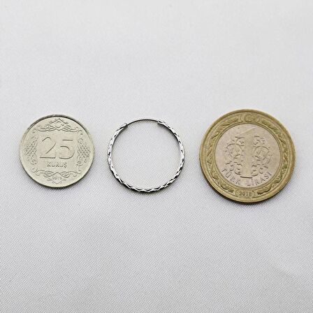 Yıldız Kalemli Beyaz Altın Halka Küpe (Çapı: 2.2cm)