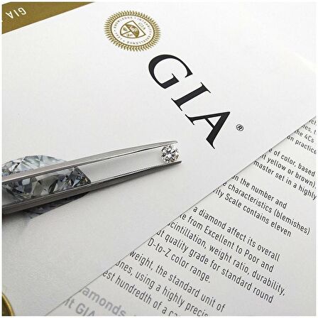 0.30 Karat E vs2 GIA Sertifikalı Tektaş Yüzük