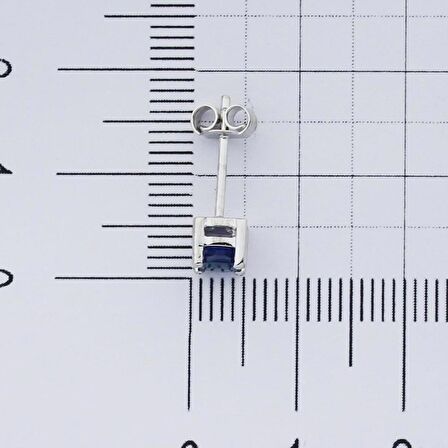 18 Ayar Altın 0.64 Karart Safir Tektaş Tek Küpe (Çift Değildir)