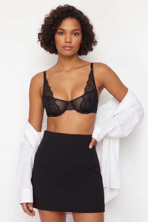 Siyah Dantel Tül Detaylı İp Askılı Kapsız T-Shirt Bra Örme Sütyen