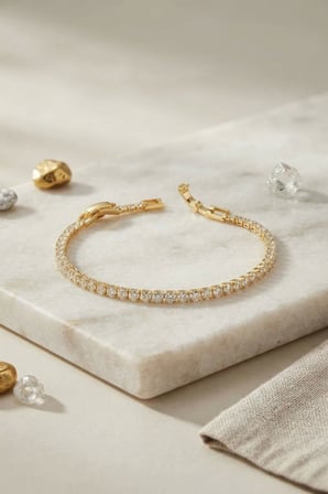Pirinç Gold Renk İnce Zirkon Taşlı Su Yolu Kadın Bileklik TJ-BB8893