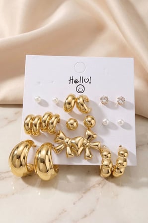 Gold Renk Metalik Kaplamalı Fiyonk Detaylı CCB 9 Çift Küpe Seti TJ-BKP12102