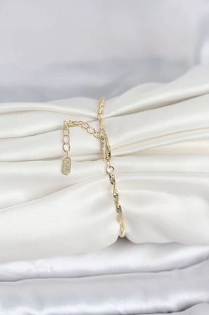 CM 14K Gold Renk Yassı Ezme Burgu Model Kadın Bileklik TJ-BB8282
